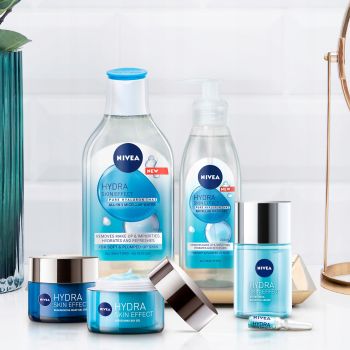Nawilżające serum Nivea 1 mlN